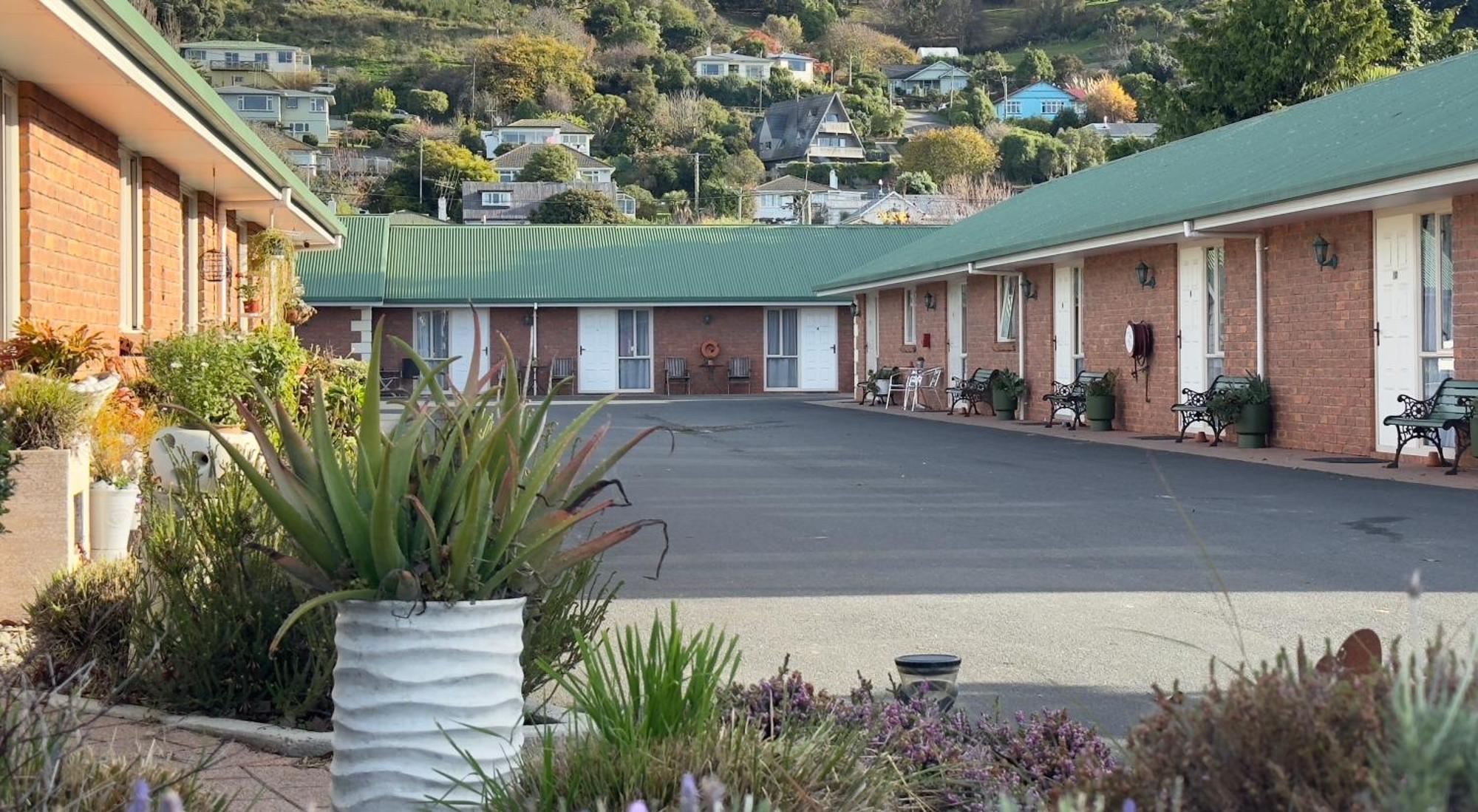 Asure Ambassador Motor Lodge Oamaru Exterior foto