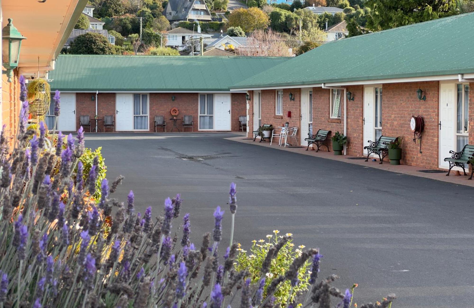 Asure Ambassador Motor Lodge Oamaru Exterior foto